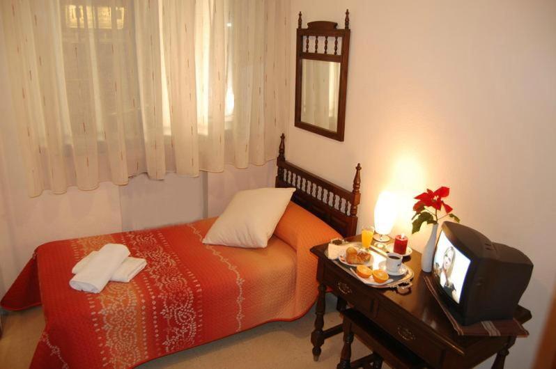 Hostal Los Infantes Salamanca Quarto foto